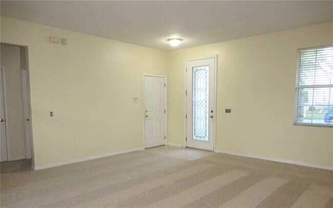 Building Photo - 11131 Golden Silence Dr