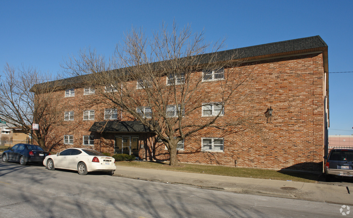 Atrium West Apartments