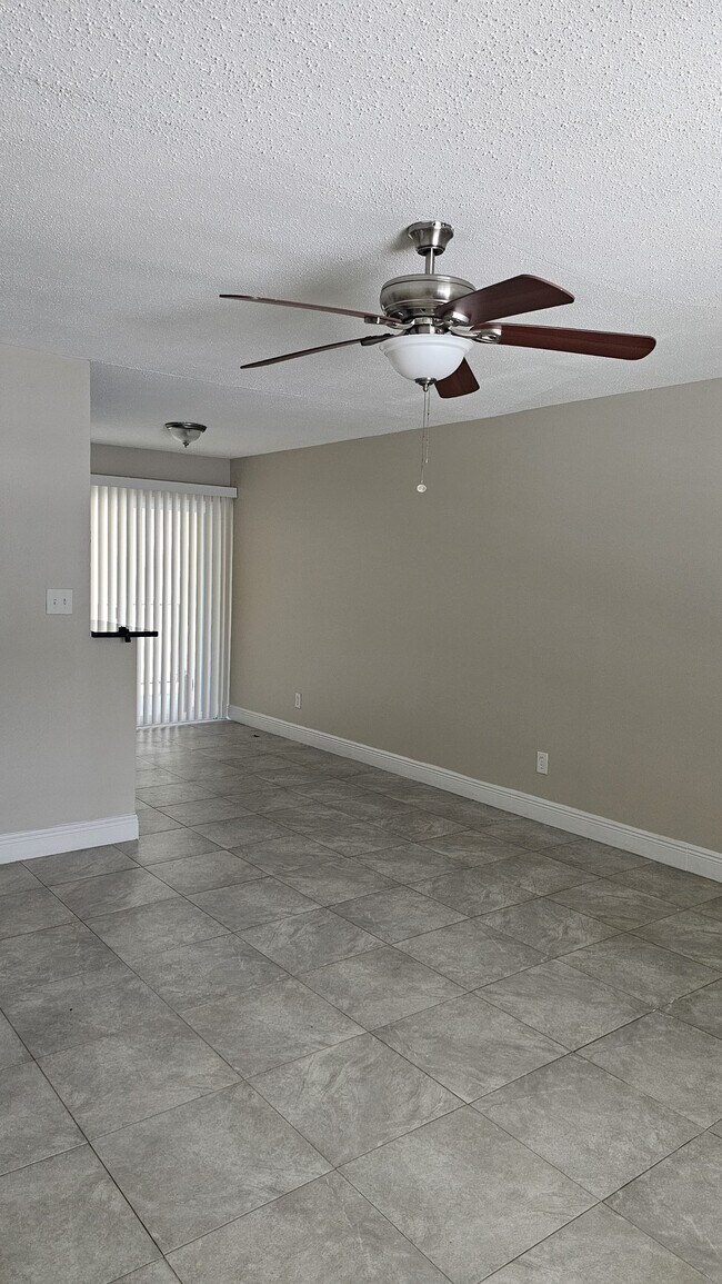 Foto del edificio - 2800 E 113th Ave