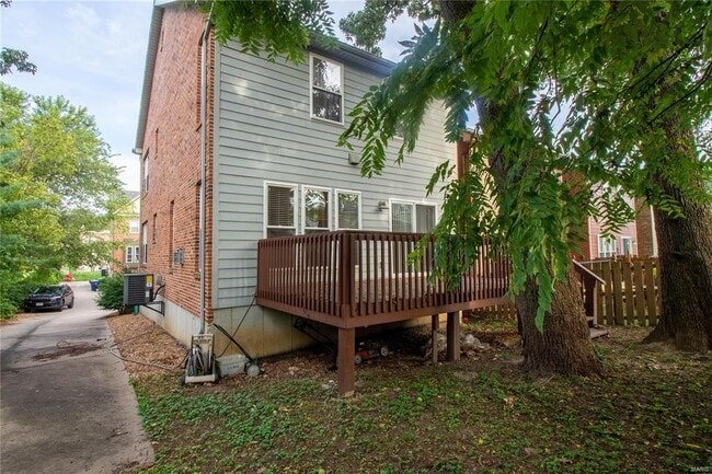 Building Photo - Everyone's Favorite Franz Park/ Dogtown Ne...