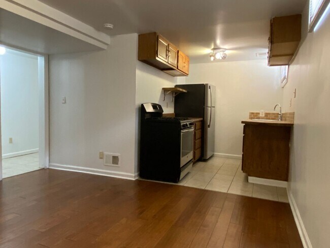 Foto del edificio - 1212 E 19th St