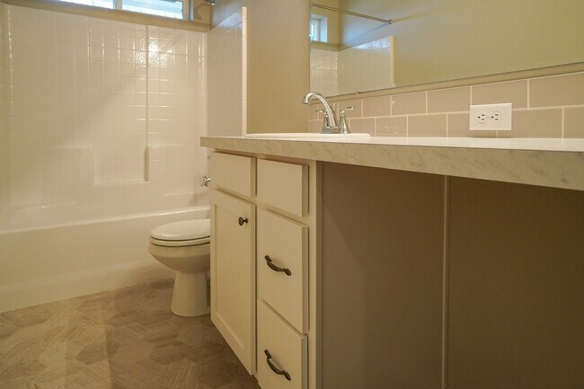 Foto del edificio - 2814 N Cherry Grove Way