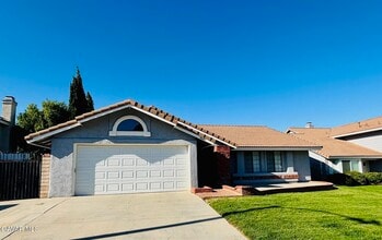 Building Photo - 4645 Alojar Ln