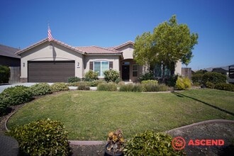 Building Photo - 7918 Rhine Dr