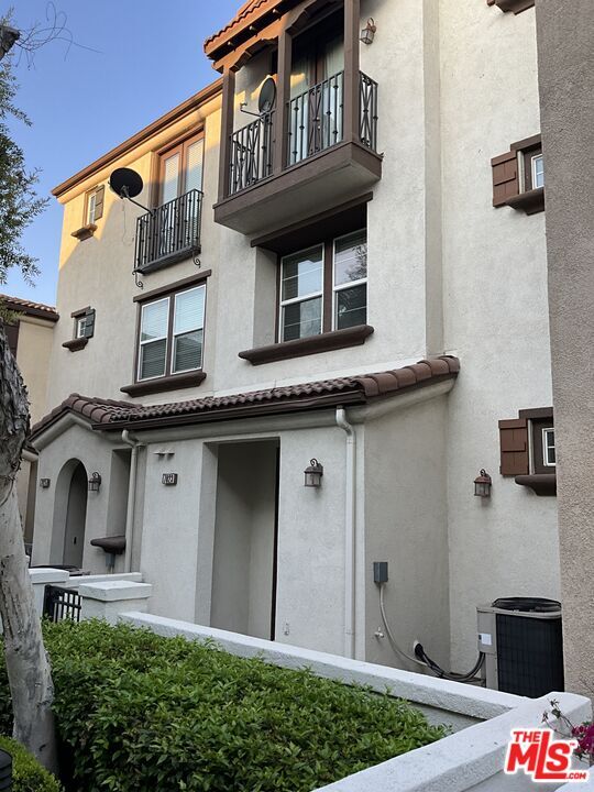 Building Photo - 7023 Vining St