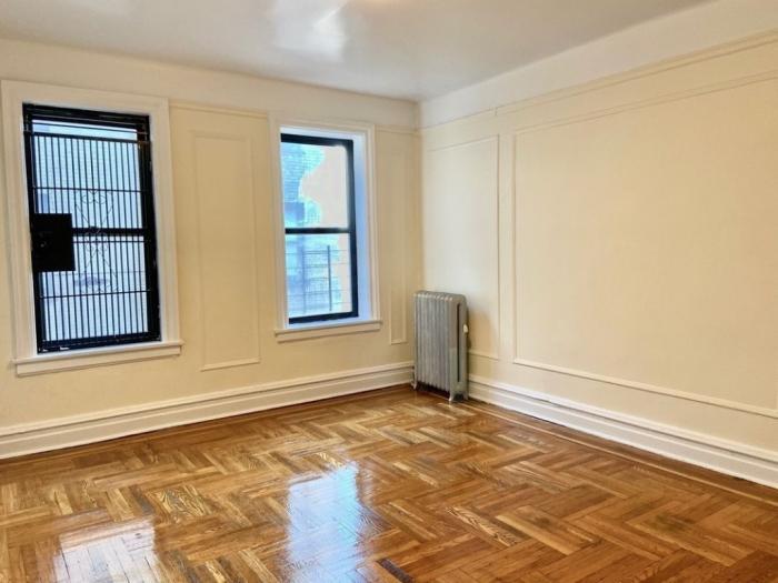 Foto principal - 2 bedroom in BRONX NY 10463