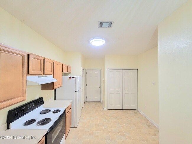 Foto del edificio - 915 Scrub Jay Dr
