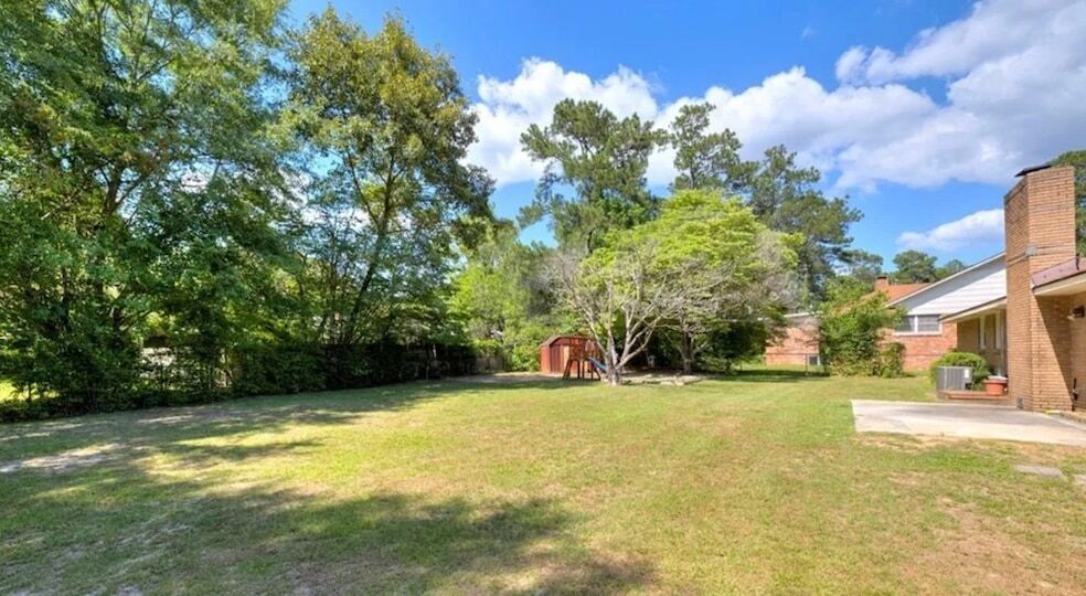 Building Photo - 1050 Dover Cir