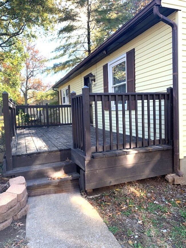 Foto del edificio - Cape Cod on Clay Mills Road!   251104