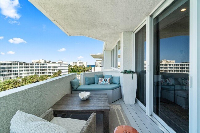 Foto del edificio - 2773 S Ocean Blvd