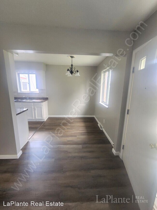Building Photo - 3 br, 1 bath House - 130 Orville Dr.