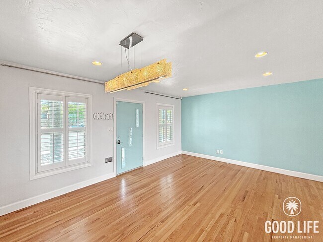 Foto del edificio - Unique 3BD/2BA Home in El Cerrito with Panoramic Views, Trex Deck & Large Yard
