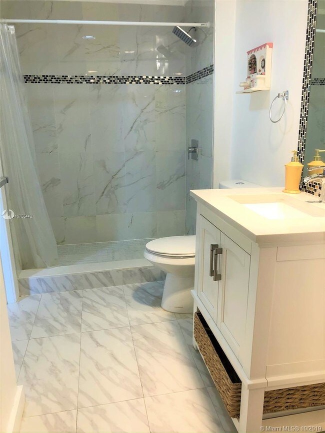 Building Photo - 7728 Collins Ave