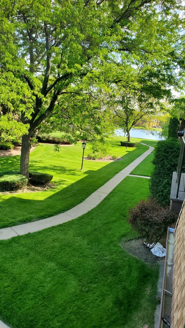 Building Photo - 9475 Bay Colony Dr