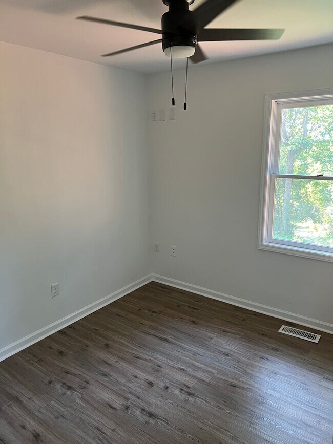 Foto del edificio - 3 bed / 2 bath in South Asheville