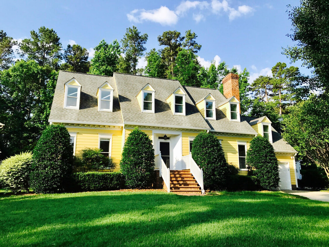 Primary Photo - APPLICATION RECEIVED! Super Spacious & Ele...