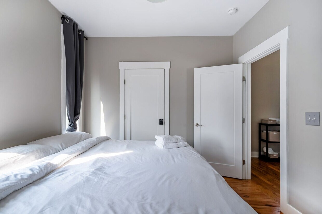 Building Photo - 1301 Baptist World Center Dr