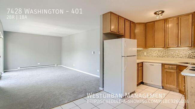 Building Photo - Updated Condo in Downtown Forest Park!