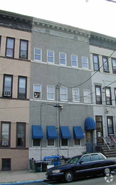 Foto del edificio - 1206 13th St