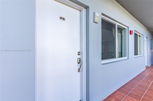 Entrance with window in liv rm & kitchen - 900 SW 84th Ave