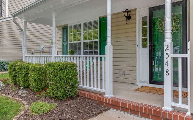Foto del edificio - READY NOW!! 4-Bedroom Home w/Attached Garage! Pet Friendly - Fenced Backyard - MUST SEE!