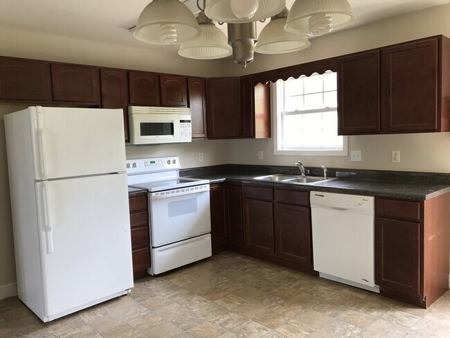 Foto del edificio - Charming All-Brick Home in Halls – Spacious & Convenient Knoxville Living
