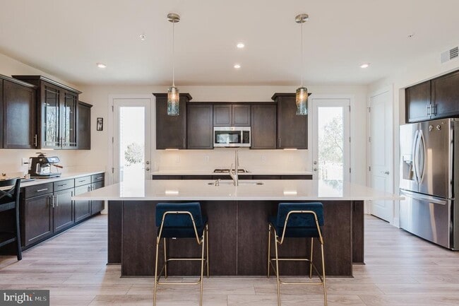 Building Photo - 8375 Amber Beacon Cir
