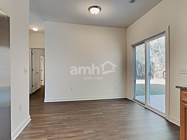 Building Photo - 423 Sablewood Drive