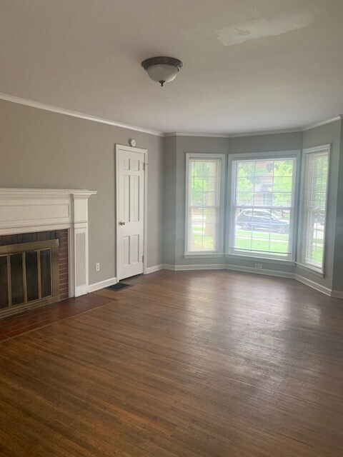 Building Photo - 4705 Sunset Ave