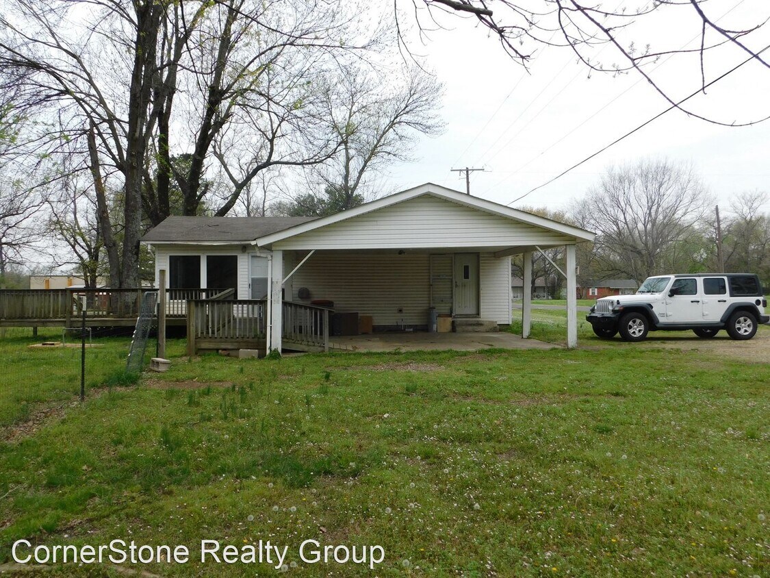 Primary Photo - 4 br, 2 bath House - 501 E Greenwood St