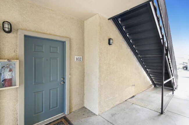 Foto del edificio - Coming Soon! 2 Bedroom 2 Bathroom condo in the beautiful Sonata @ Canyon Crest Community!