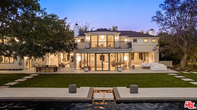 Building Photo - 901 Whittier Dr