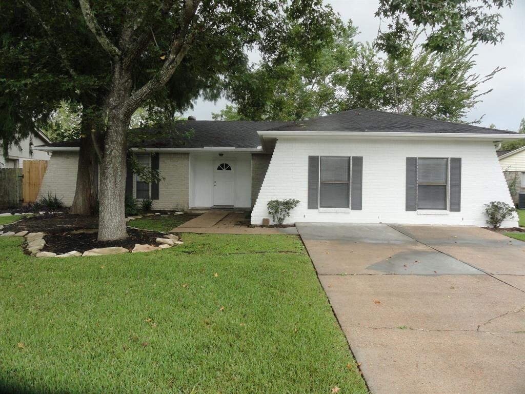 16414 Paint Rock Rd, Friendswood, TX 77546 House Rental in