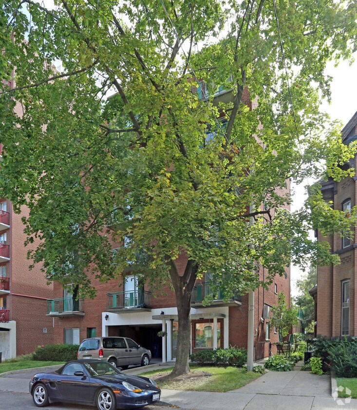 Building Photo - Topaz Apartments