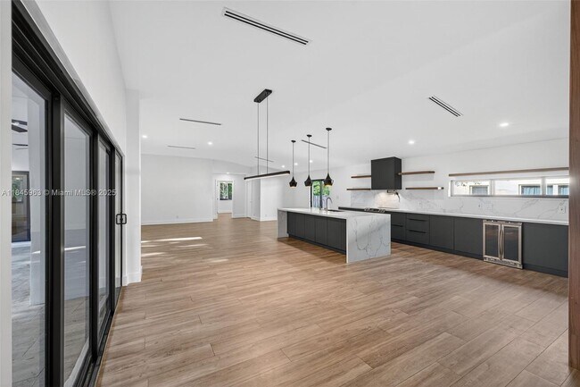 Building Photo - 1511 SW 30th Pl