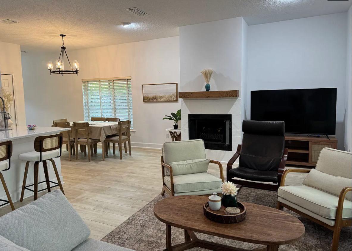 Primary Photo - Stunning 3/2.5 Neptune Beach Home less tha...