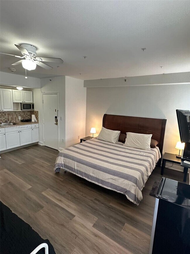 Foto del edificio - 3801 Indian Creek Dr