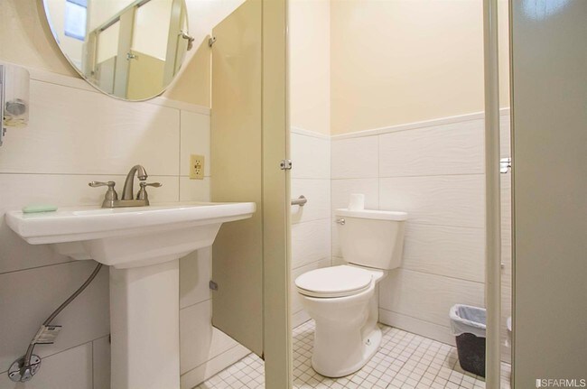 Interior Photo - 1854 McAllister St