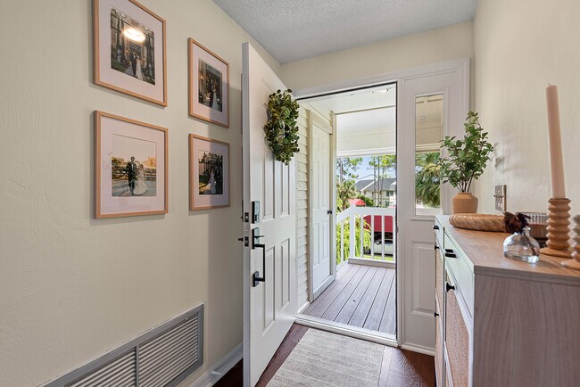 Building Photo - 39 Magnolia Dr S