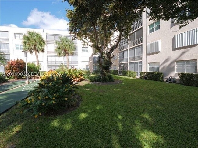 Foto del edificio - 1541 S Ocean Blvd