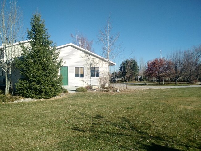 Foto del edificio - 565 Tiffany Ln