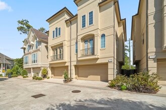 Building Photo - 1726 Stacy Falls