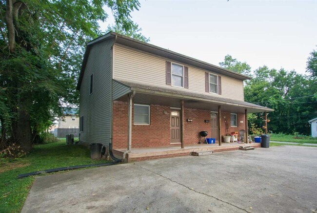 Building Photo - 1310 S Madison St