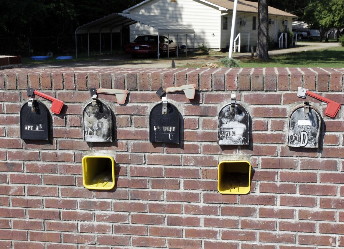 14213 Macarthur Dr, North Little Rock, AR 72118 Apartments in North