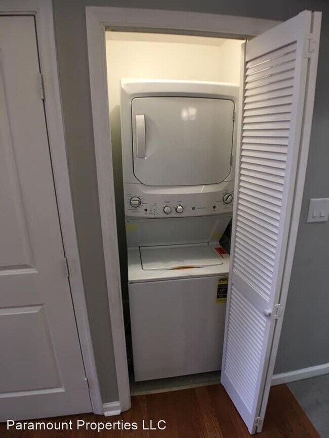 Foto del edificio - 3 br, 1.5 bath House - 608 N Brooklyn Street