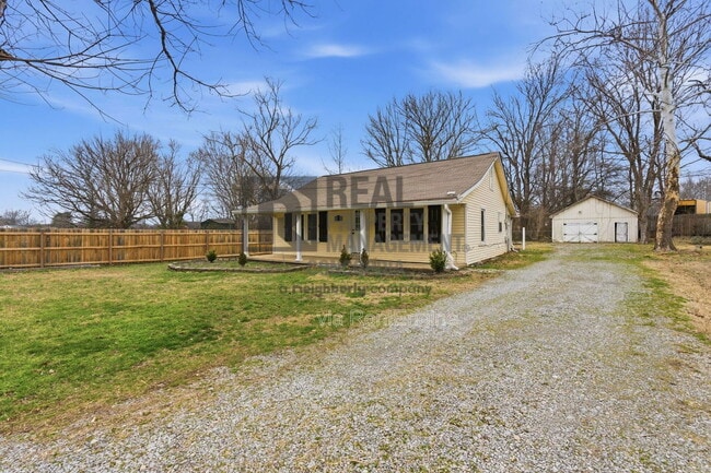 Photo - 6548 Old Clarksville Pike House