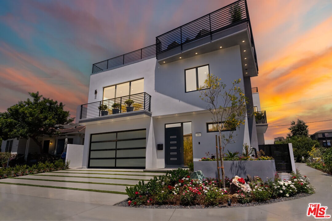 Foto principal - 951 Oxford Ave