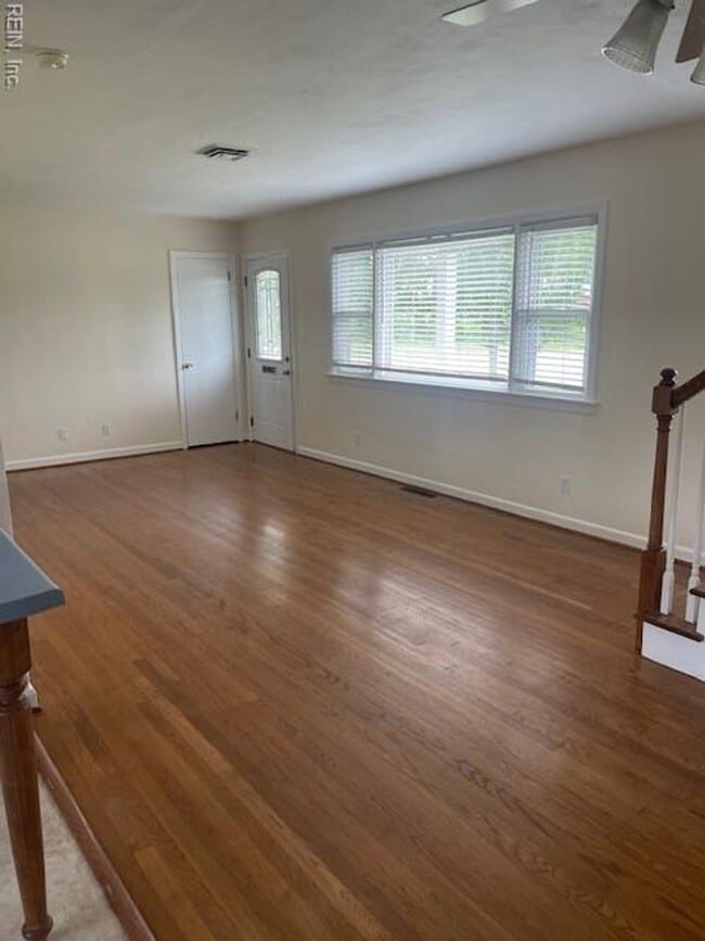 Building Photo - FOR RENT - SHORE DR / BAY AREA VIRGINIA BE...