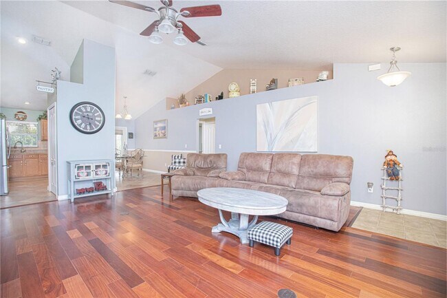 Foto del edificio - 14309 Sanhatchee Street