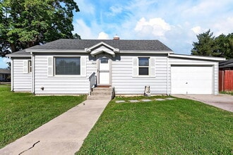 Building Photo - 2624 College Ave